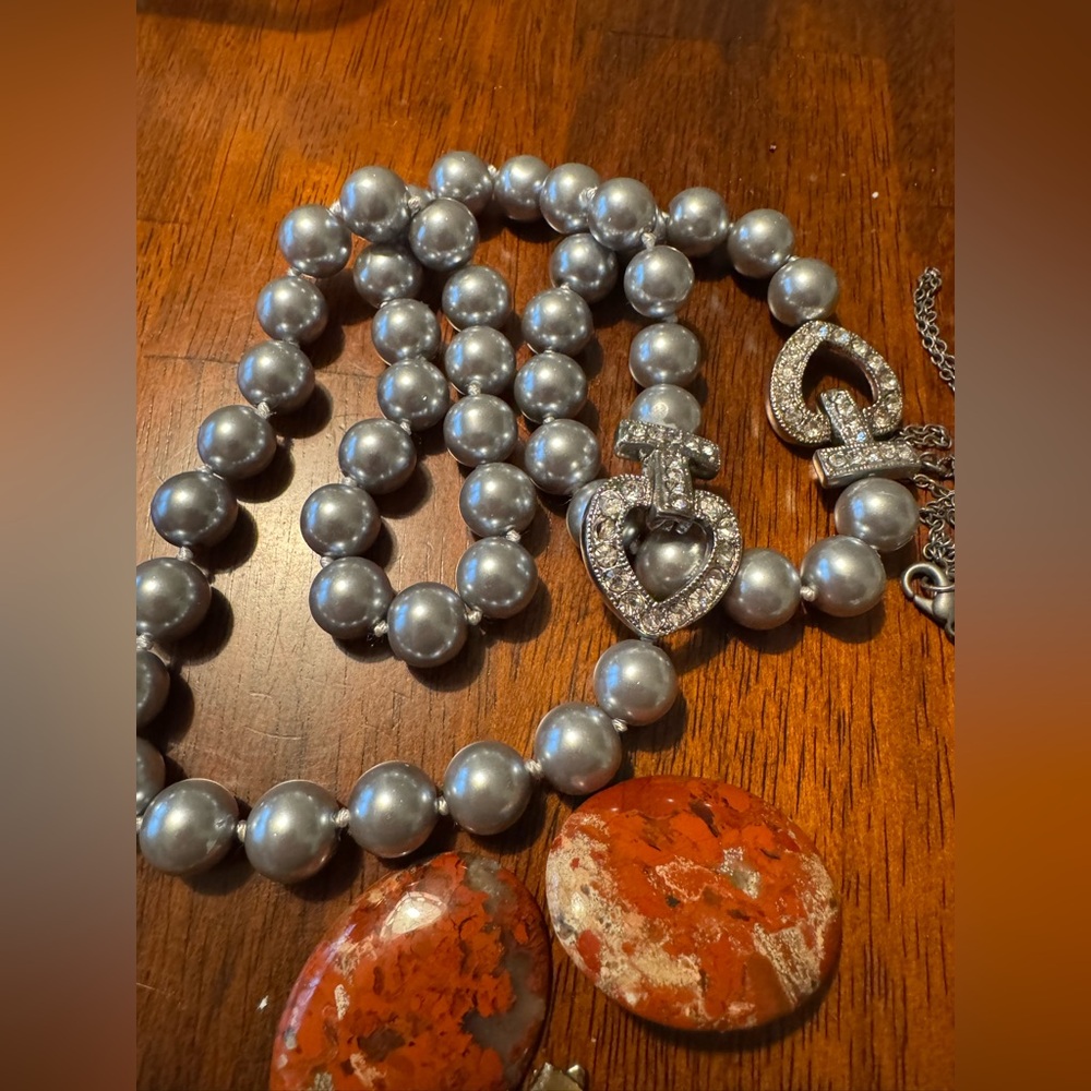 Vintage jewelry repair/rehab lot #2161, 18 pieces. - Picture 6 of 8